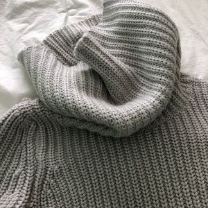 BR Chunky Ribbed Sweater